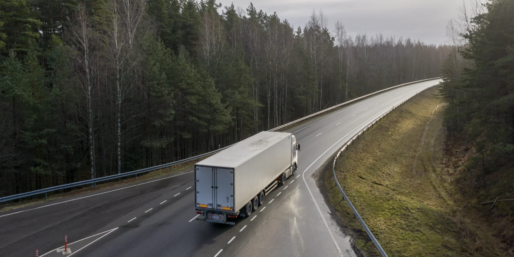 Managing Risk in Trucking Businesses: Insurance and Operational Controls